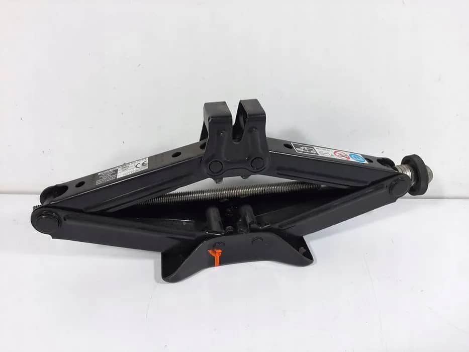 Fiat Doblo gdzie jest lewarek? Odkryj, gdzie go szukać w aucie