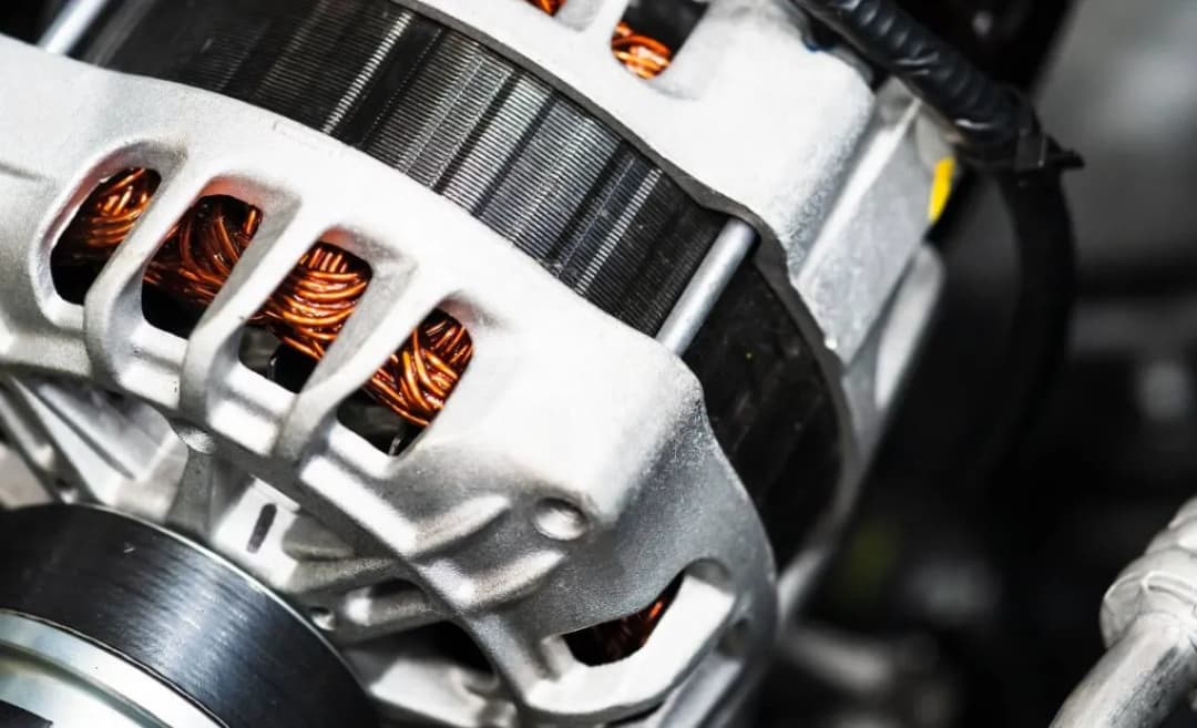 Uszkodzone sprzęgło alternatora objawy, które mogą zrujnować Twój samochód