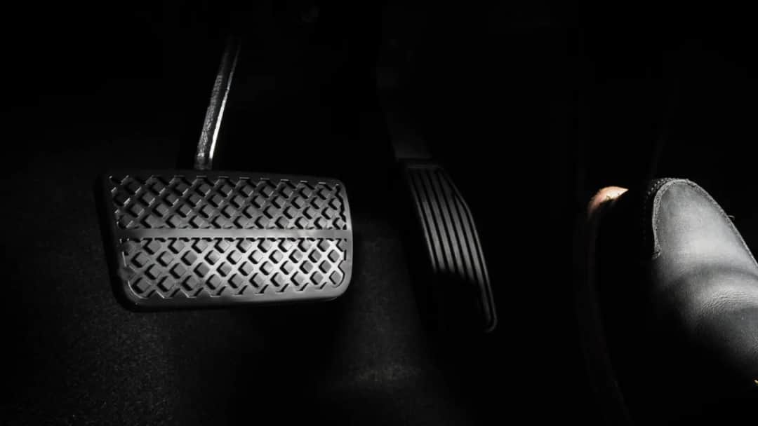 Jak działa sprzęgło: Kluczowe informacje o jego działaniu i użytkowaniu