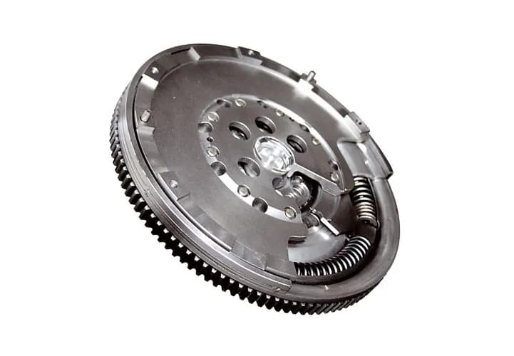 Kiedy wciskać sprzęgło, aby uniknąć problemów z silnikiem i hamowaniem Kiedy wciskać sprzęgło, aby uniknąć problemów z silnikiem i hamowaniem