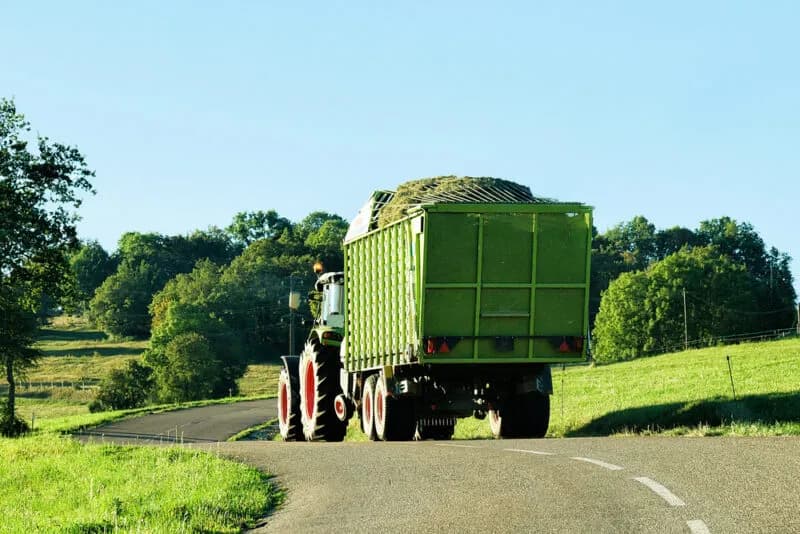 Ile oleju do silnika New Holland? Sprawdź, aby uniknąć problemów